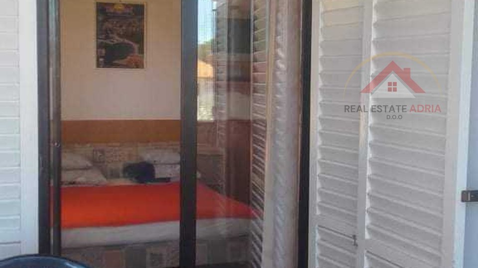 House with 4 apartments for sale in Sv. Filip i Jakov, very close to the sea and the center, Zadar, Dalmatia, Croatia