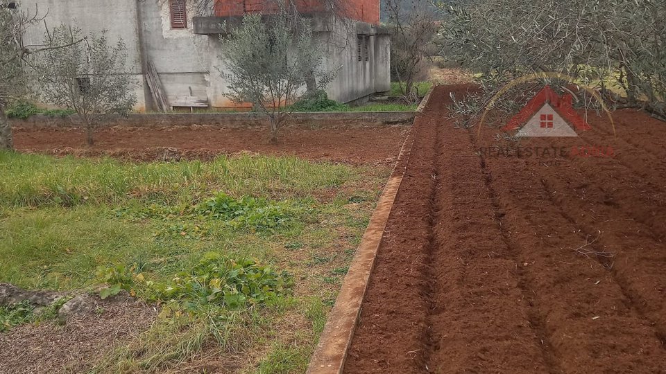 Haus zum Verkauf auf der Insel Ugljan in Poljana, Gespanschaft Zadar, Kroatien