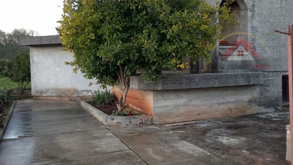 Haus zum Verkauf auf der Insel Ugljan in Poljana, Gespanschaft Zadar, Kroatien